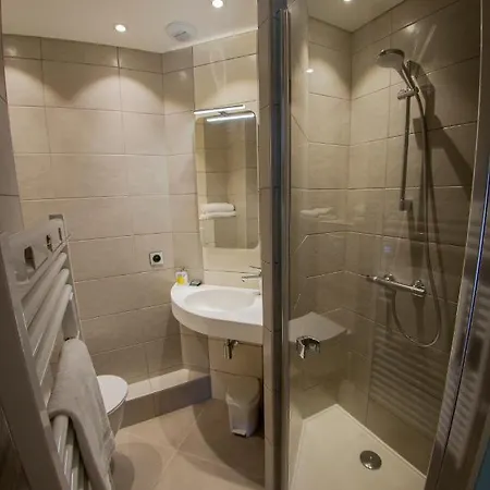 Hotel Le Pont Neuf Saint-Affrique