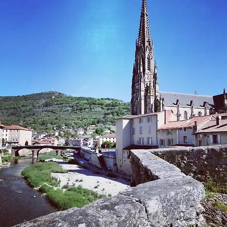 Le Pont Neuf 2* Saint-Affrique