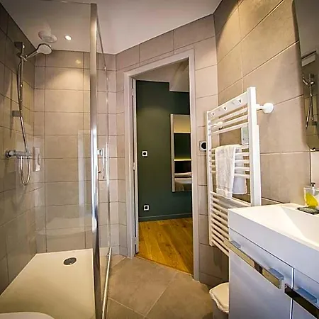 Le Pont Neuf Hotel 2*