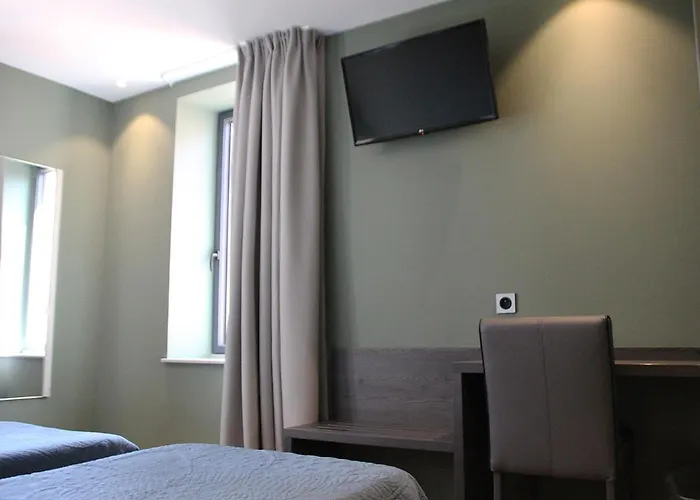 Le Pont Neuf Hotel Saint-Affrique