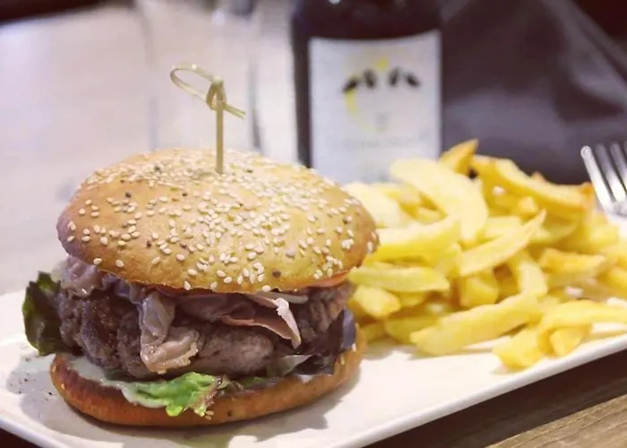 Le Pont Neuf Hotel Saint-Affrique