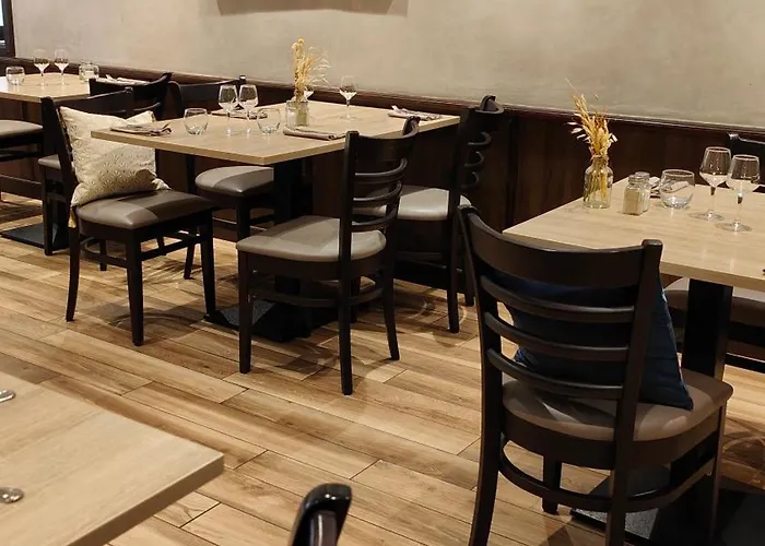 Le Pont Neuf Hotel 2*