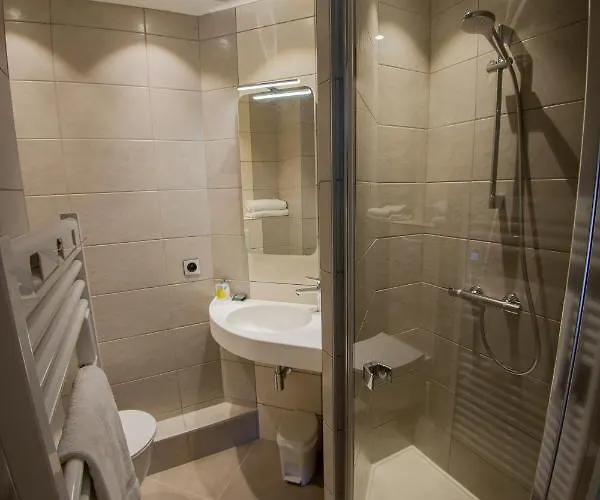 Hotel Le Pont Neuf Saint-Affrique